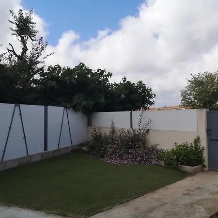 A Vic Avec Piscine Collective בית נופש